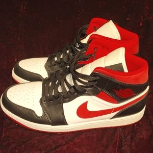 Jordan 1 Mid Black Gym Red